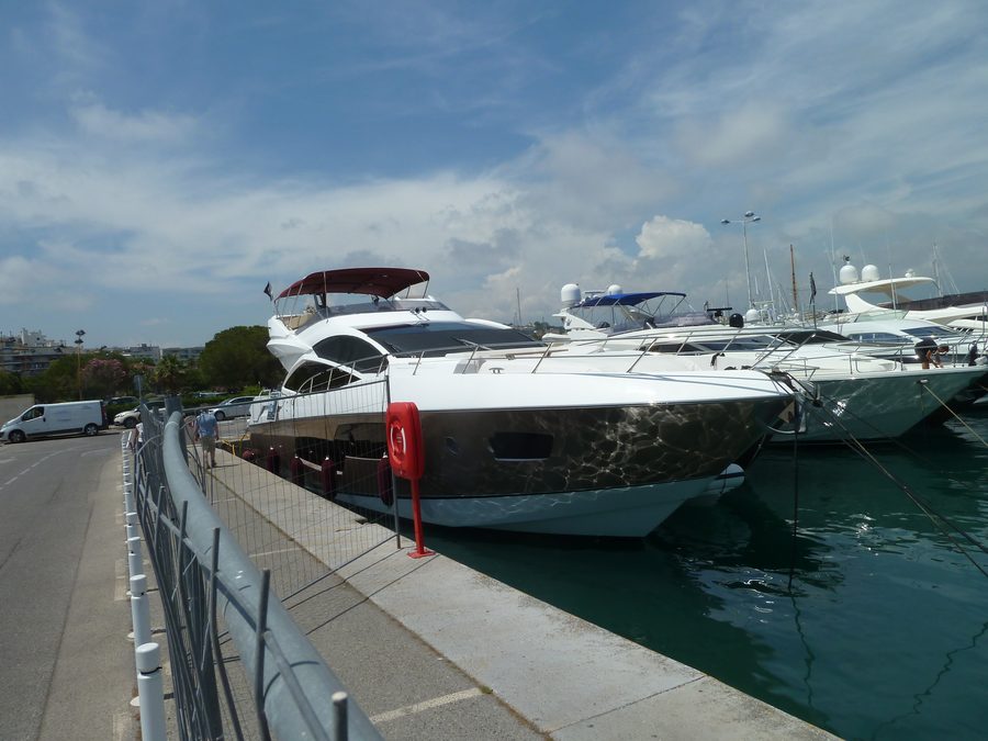 Sunseeker Sport Yacht 80